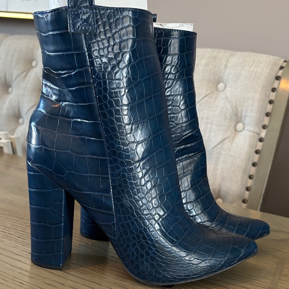 JustFab Navy Croc-Pattern Heeled Boots